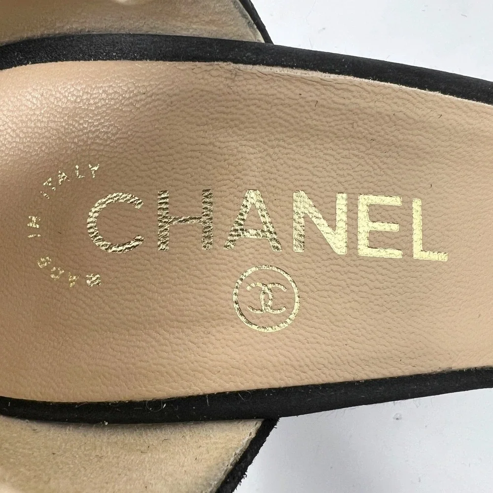 Chanel Black Suede Mary Jane Pumps Cap Toe CC‎ Logo Heels 41